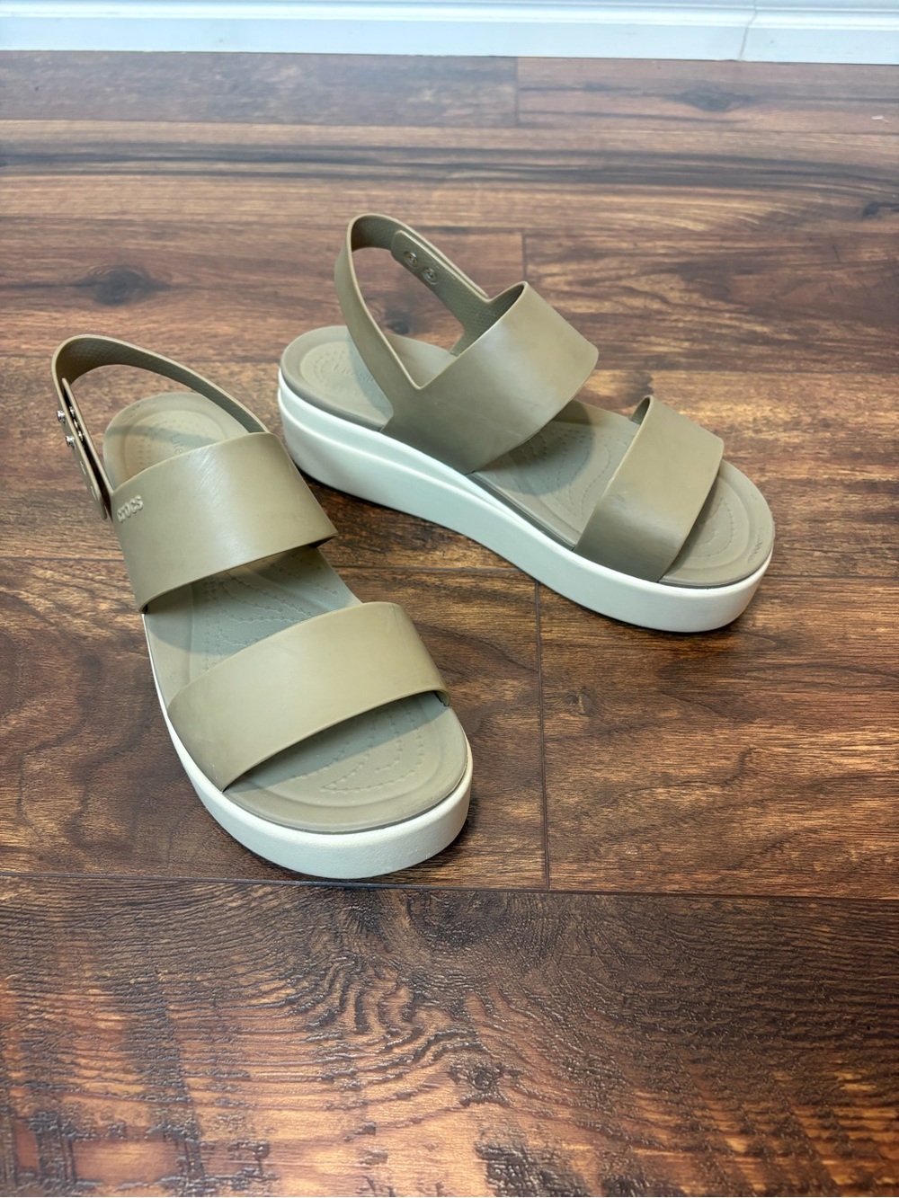 Crocs LiteRide Brooklyn Low Wedge Sandal Platform Size 8